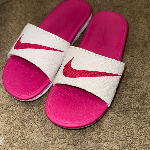 Nike White and Pink Slide Sandals - Picture 1 of 2